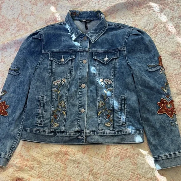 Driftwood large Embroidered Denim Jacket - Picture 12 of 13